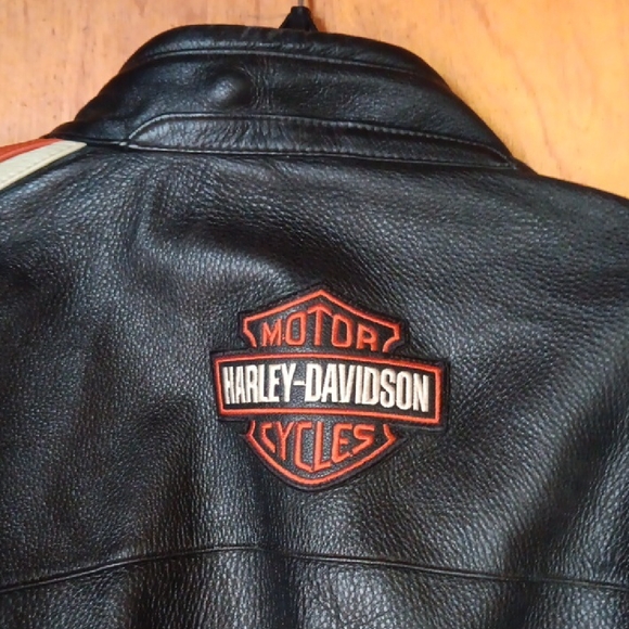 Harley-Davidson Black and Red Leather Bomber Jacket - Picture 10 of 11